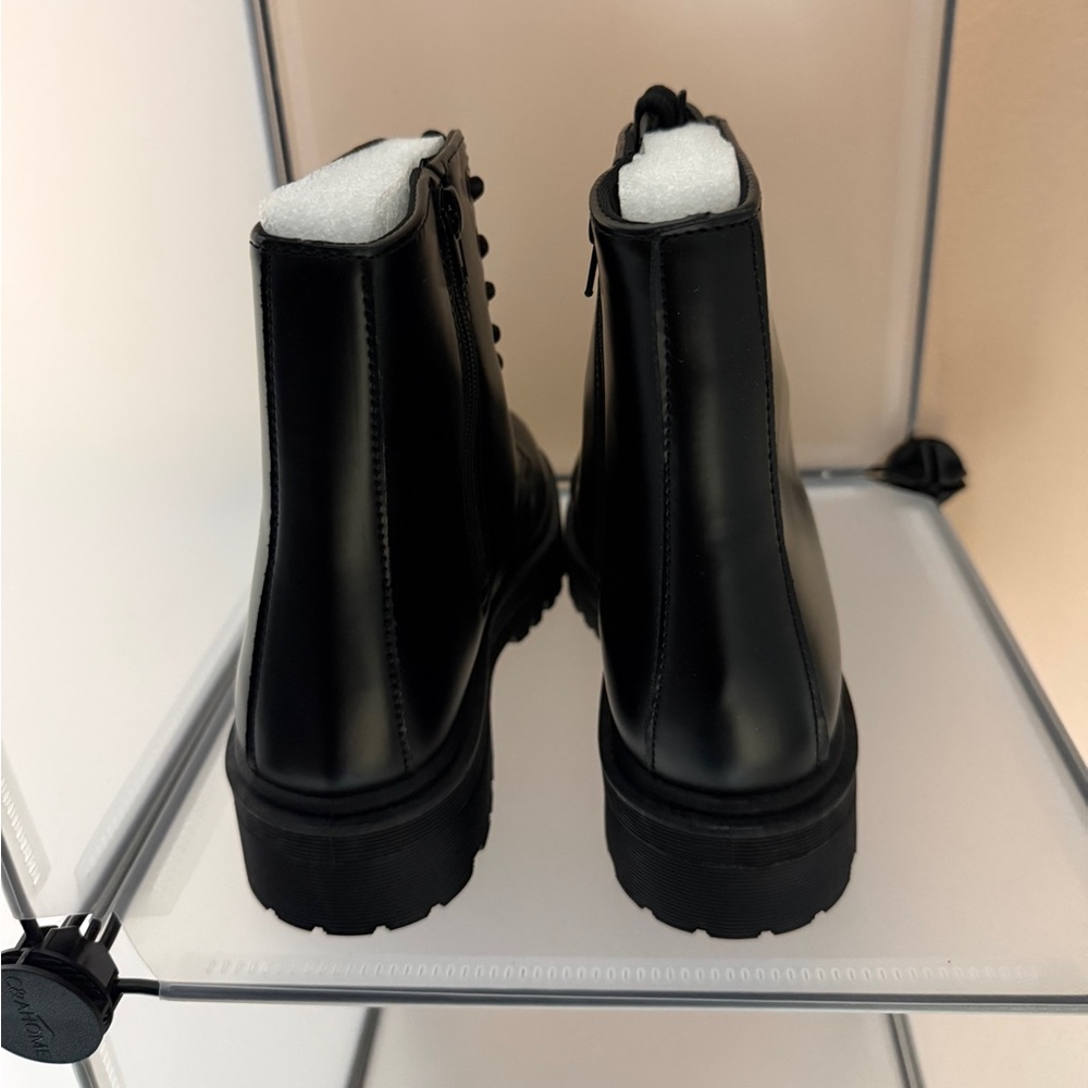 Qupid Women's Chunky Lace Up Combat Black Leather Boots Size 8 NWT - Picture 9 of 10